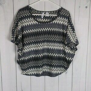 Sami and Jo Women's Size Medium black and white Top